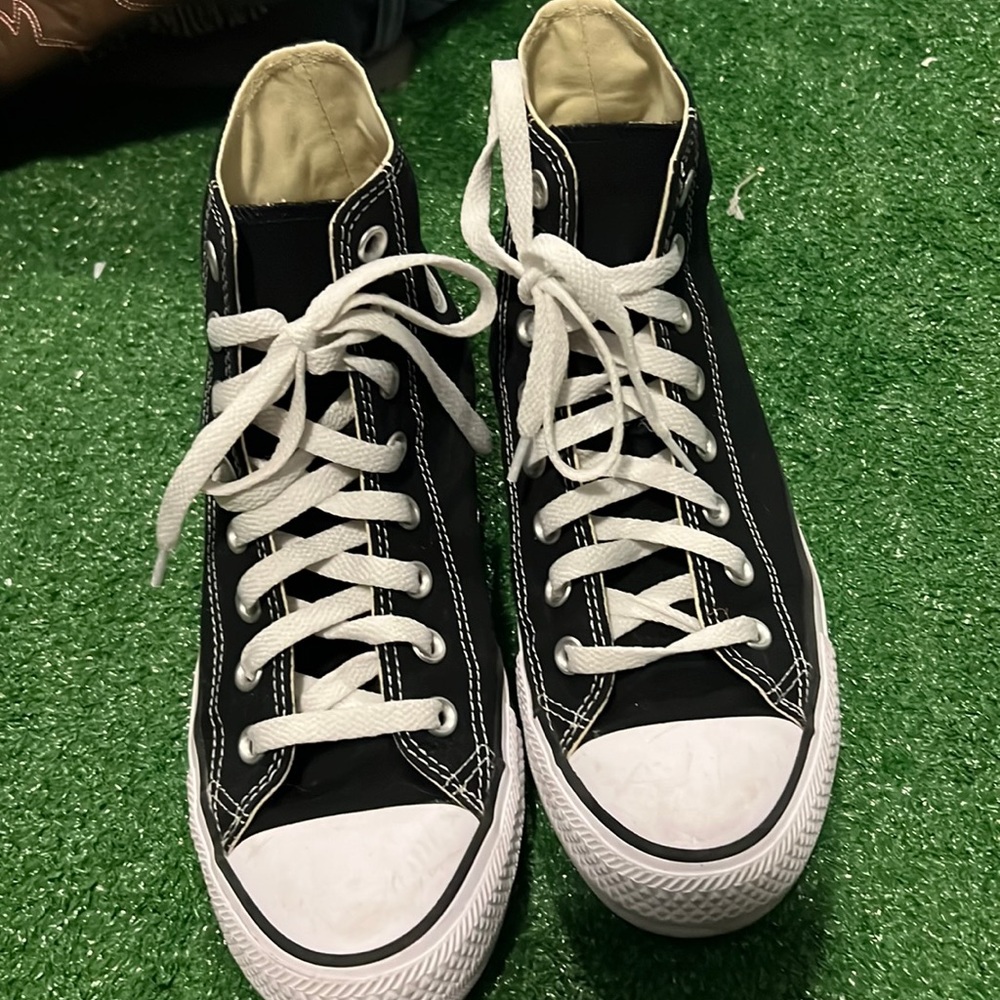 black converse